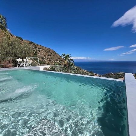 Suite Apartments Branco - Infinity Pool & Sea View - 5 Minuti Dal Centro Taormina Exteriér fotografie
